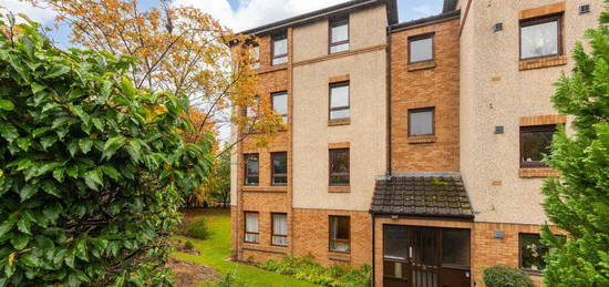 1 bedroom ground floor flat for sale