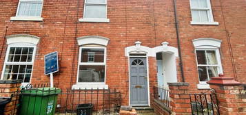 2 bedroom terraced house