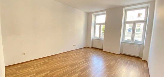 Nahe Arthaberpark - Neuwertig renovierte Wohnung in ruhiger Seitengasse mit Traumbad und Abstellraum!