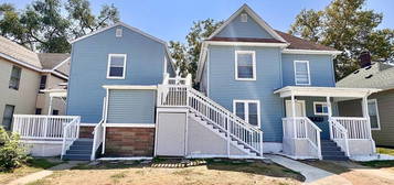 315 W 3rd St Apt 8, Mishawaka, IN 46544