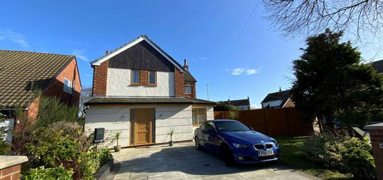 3 bedroom detached house