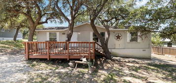 1247 Skylark Dr, Canyon Lake, TX 78133