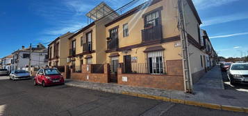 Casa adosada en venta en San Lorenzo