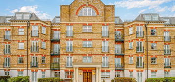 Flat for sale in The Vale, Acton W3