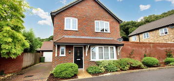 4 bed detached house for sale