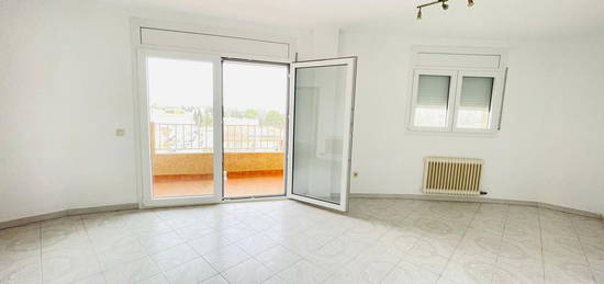 Piso en venta en Carrer Narcís Soler, Eixample - Horta Capallera