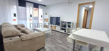 Piso en venta en María Aurelia Capmany, Zona Nord