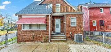 3358 Silsby Rd, Cleveland Heights, OH 44118
