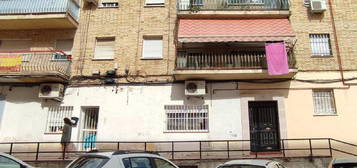 Piso en venta en Pintores - Ferial