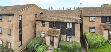 Flat for sale in Guildford, Surrey GU4