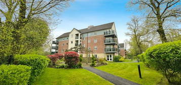 Flat for sale in Park View Road, Prestwich M25