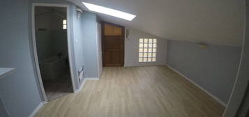 T2 .. 36 M² .. 420 euros