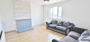 2 bed flat to rent