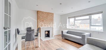 3 bed flat to rent