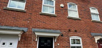 4 bedroom terraced house