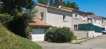 MEUBLE Maison 3 chambres avec garage et petit terrain