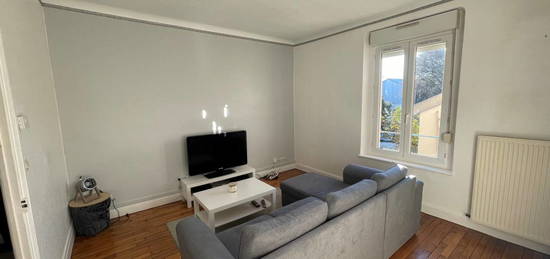 Appartement  à louer, 2 pièces, 1 chambre, 42 m²