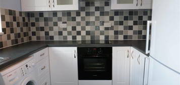 2 bed flat to rent