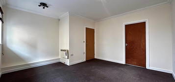 2 bed flat to rent