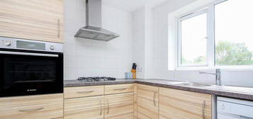 3 bedroom flat to rent