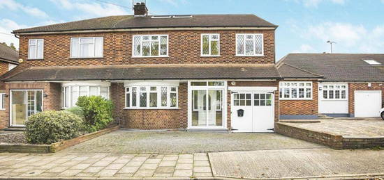 5 bedroom semi-detached house for sale