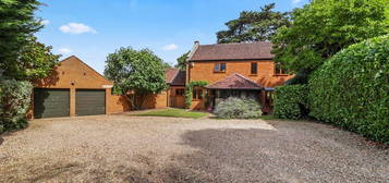 4 bed detached house for sale