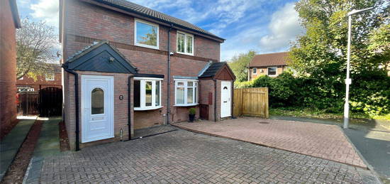 2 bed semi-detached house for sale