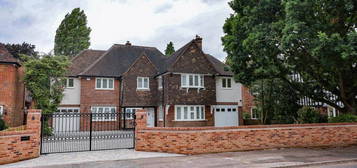 4 bedroom detached house