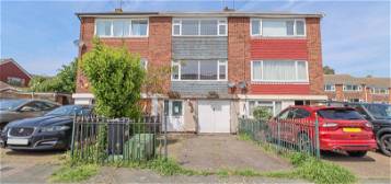 Town house for sale in Kingley Close, Wickford SS12