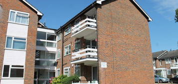 3 bed flat to rent