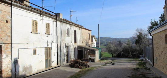 Casale/cascina in vendita a Scerni