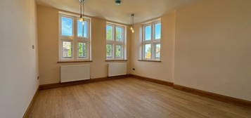 2 bed flat to rent