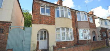 3 bedroom semi-detached house