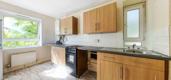 3 bedroom flat for sale