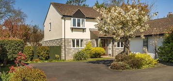 5 bed detached house for sale