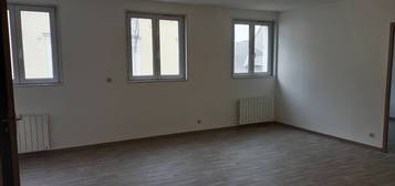 APPARTEMENT - 65m2 - VIBRAYE