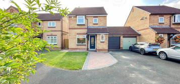 3 bedroom link detached house for sale