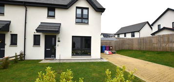 3 bed semi-detached house for sale