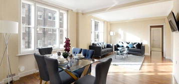 Property to rent in Hill Street, Mayfair, London W1J