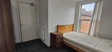 3 bed shared accommodation to rent