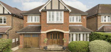 5 bed detached house for sale