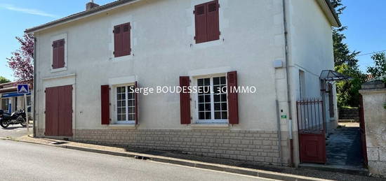 Vente maison 9 pièces 218 m²