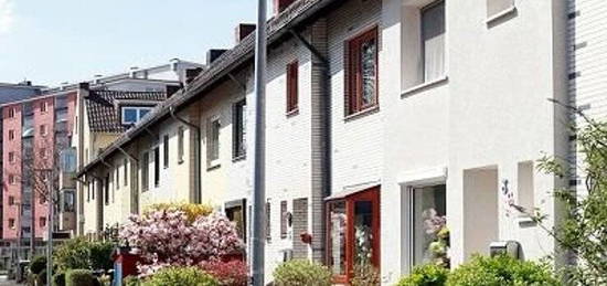 Einfamilien-Reihenendhaus mit Pkw-Stellplatz