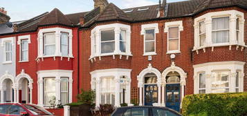 4 bedroom terraced house for sale