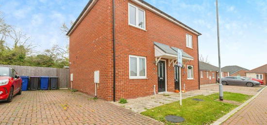 2 bedroom semi-detached house for sale