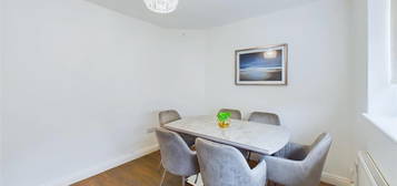 2 bed flat to rent