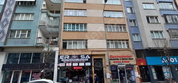 HACI ALİ BEY MAHALLESİNDE SAKARYA CAD. ÜSTÜNDE SATILIK 3+1 DAİRE