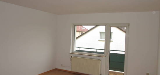 ***schöne 2-ZKB-Wohnung mit Balkon***