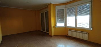 Piso en venta en Calle Zorrilla, Tomelloso