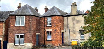 2 bed terraced house for sale